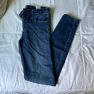 Hollister Mid-Rise Super Skinny Soft Stretch - 5L (W27,L30)